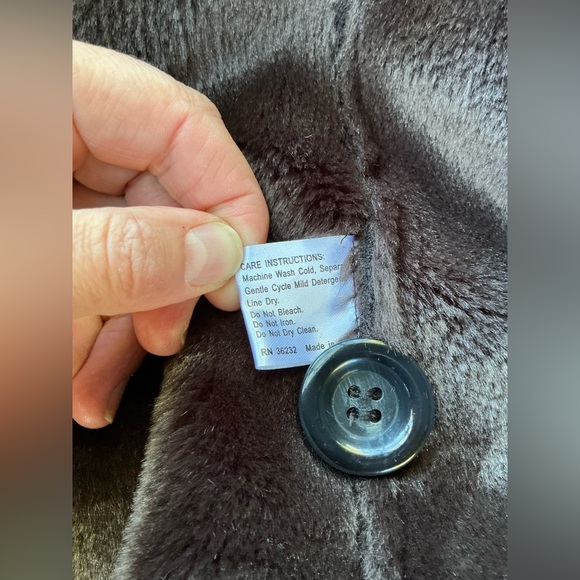 Women’s warm GALLERY faux fur coat ☃️☃️WASHABLE! - Picture 11 of 11